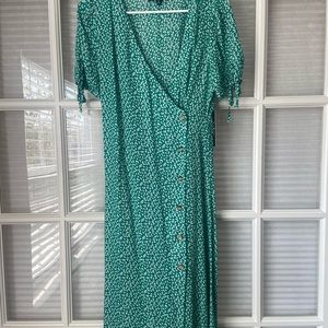 Lulu’s Green Midi Wrap Dress